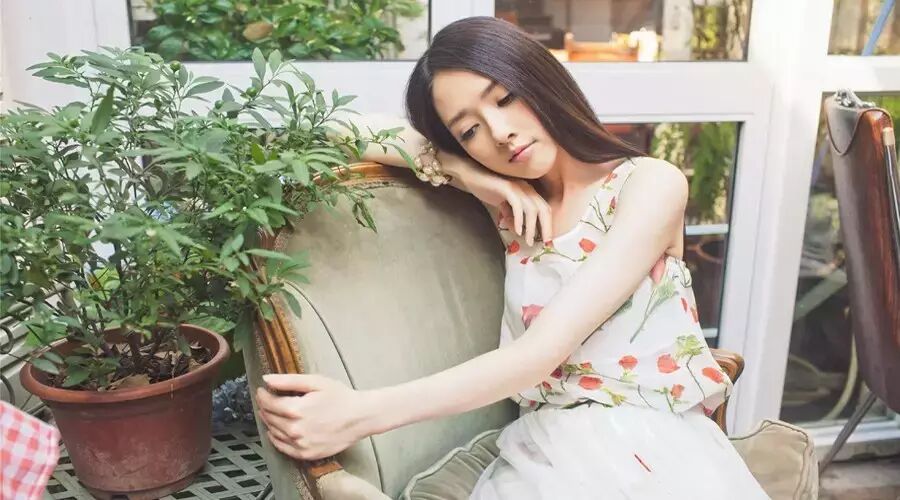 郭碧婷清新甜笑妆化妆技巧