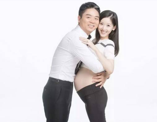 端午前夜,刘强东在家做全素晚餐款待王力宏