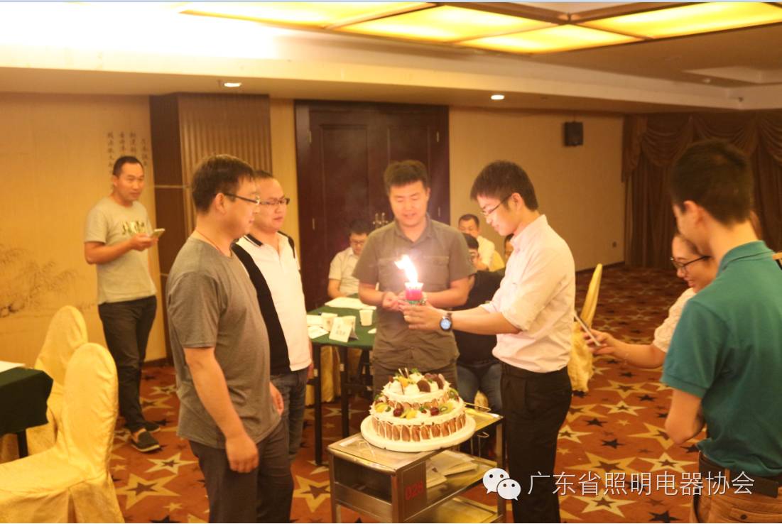 打造卓越团队  决胜照明市场