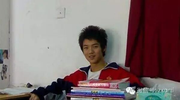 鹿晗整容前,满脸痘坑痘印真吓人