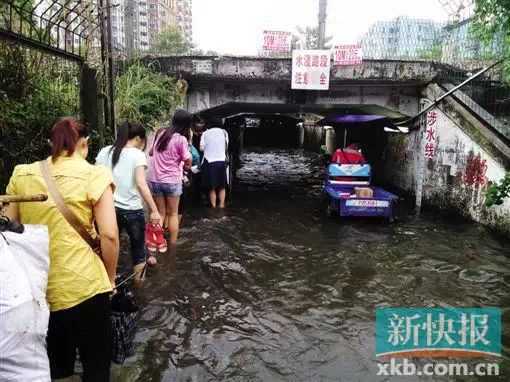 9米的人行隧道从铁路桥及广园快速路下方穿过方便行人前往车陂西路.