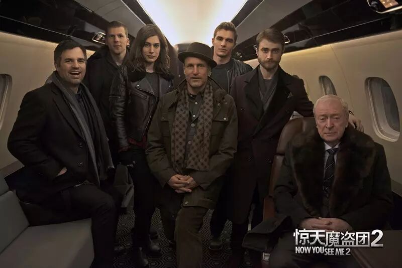 周杰伦资助了一个魔术团,据说Facebook也有份