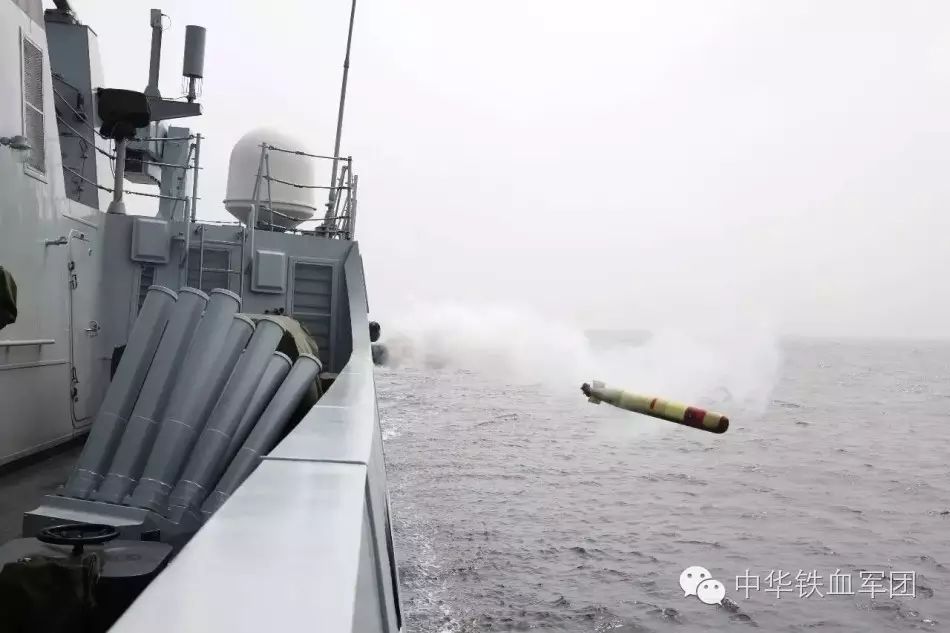 海军056型护卫舰东海实弹演习(组图)