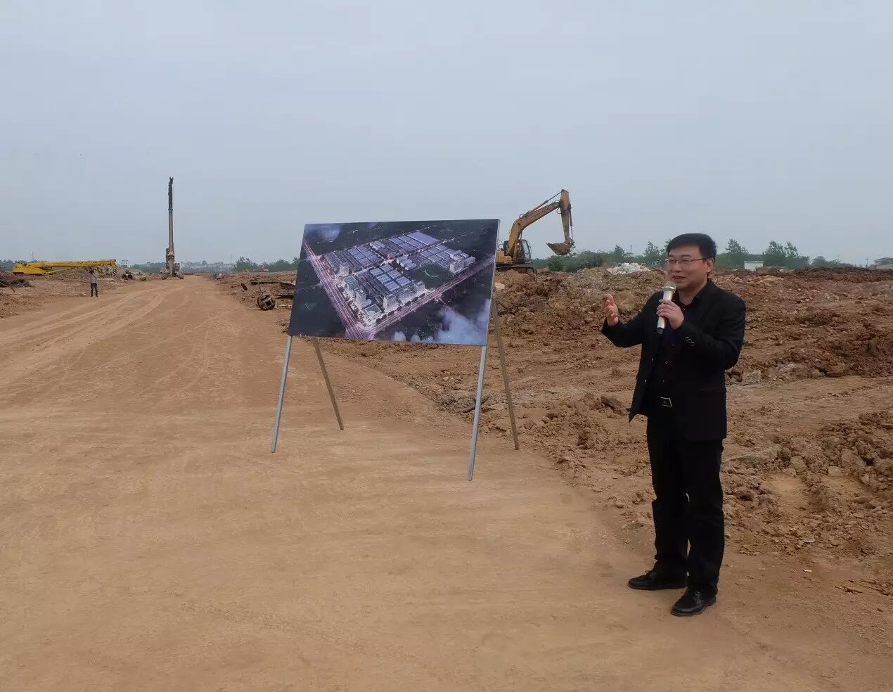 黄冈市“四大行动”全体领导走进黄冈光谷联合科技城调研 并给予高度评价(图3)