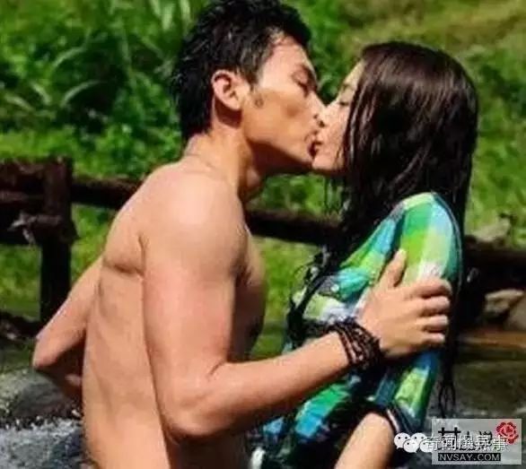 李小璐当年为了什么抛弃李晨,转而选择贾乃亮?