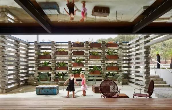 给你光与木材，你能造出什么样的空间？