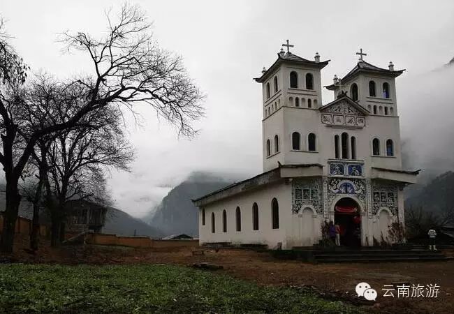 昆明→福贡/六库→贡山→丙中洛→独龙江乡重丁教堂 这两座教堂都是
