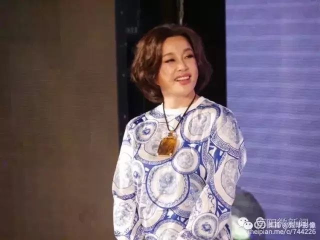 [城事]天啊!~不老女神刘晓庆来南阳啦!一大波近照曝光!...