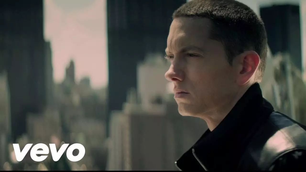 埃米纳姆Eminem冠单《Not Afraid》破8亿点击!神曲就是...