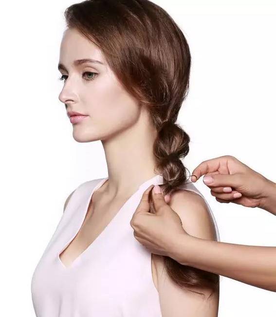 粉嫩泡泡辫，让你减龄10岁不止！