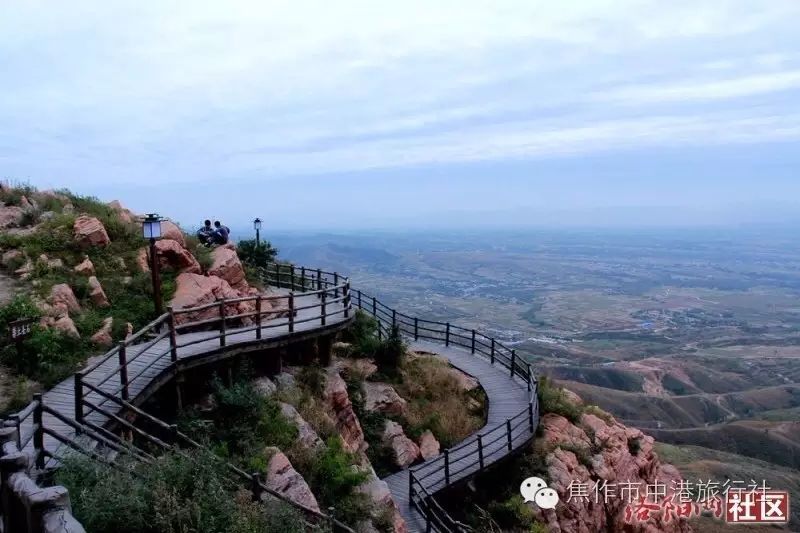 登上万安山,洛阳,偃师,伊川三地风光尽收眼底.