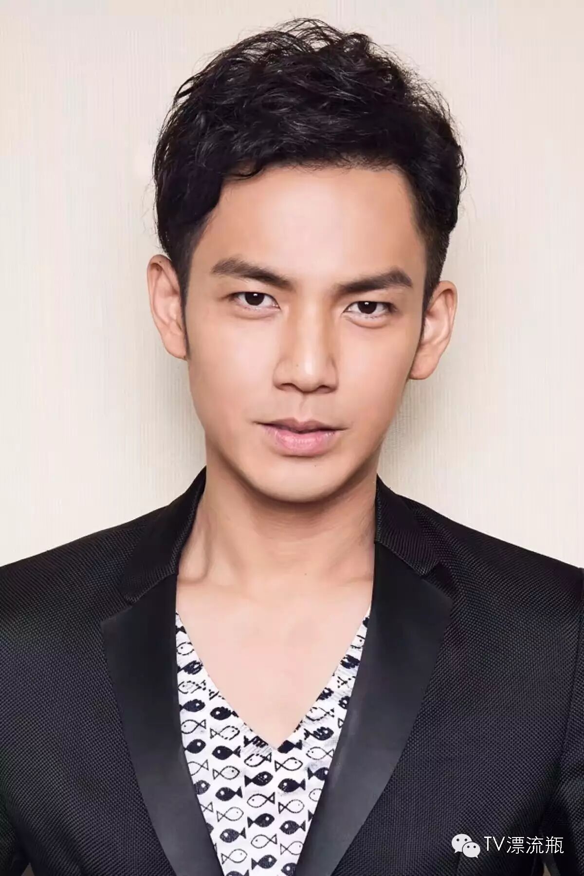 鹿晗井柏然盗墓风波怎么回事?钟汉良市场认可度怎么样?...