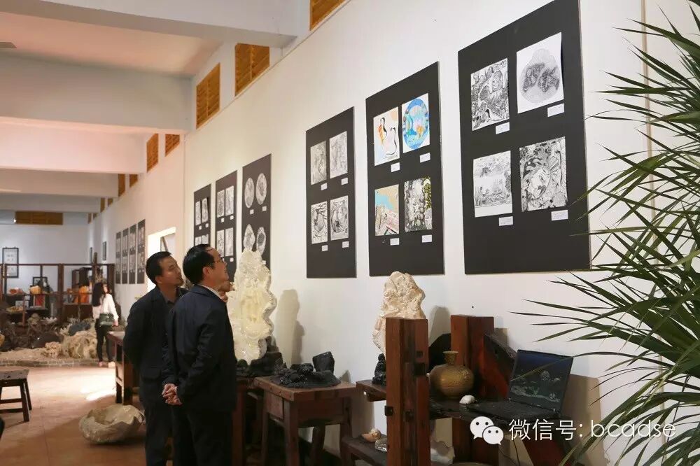 我院学生“海洋主题创意作品”在北海工艺美术博览园拾贝文化创意馆展出