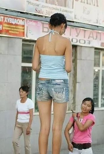 蒙古国,四名美女“同嫁”一个男人?(组图)