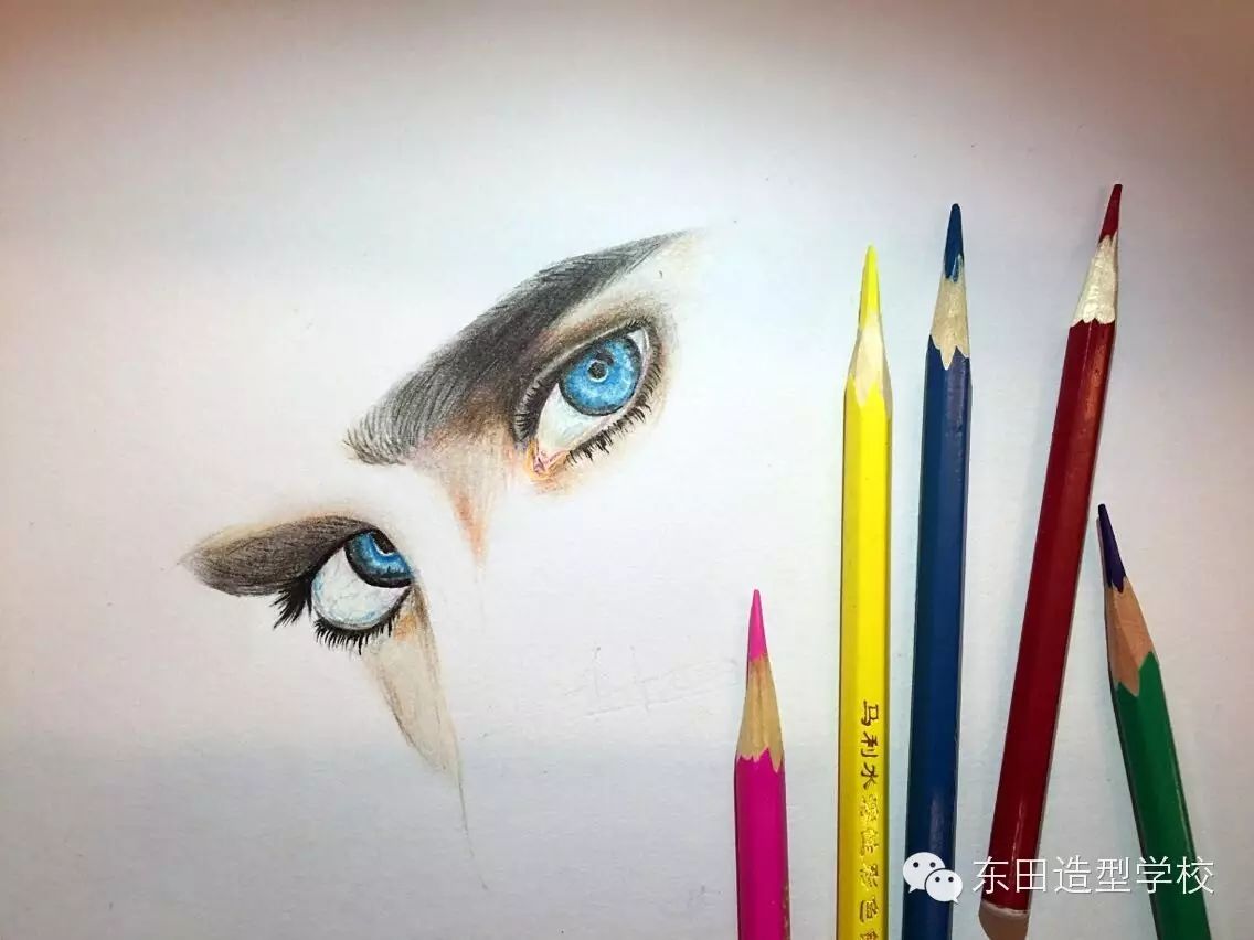 【 步骤图——6】注意 色彩,要明白冷色与暖色的特殊性,明白过度与