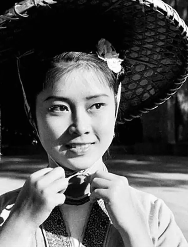 前后三十年 <wbr><wbr>·<wbr><wbr>中国妇女地位冰火两重天