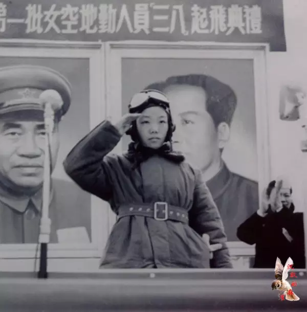 前后三十年 <wbr><wbr>·<wbr><wbr>中国妇女地位冰火两重天