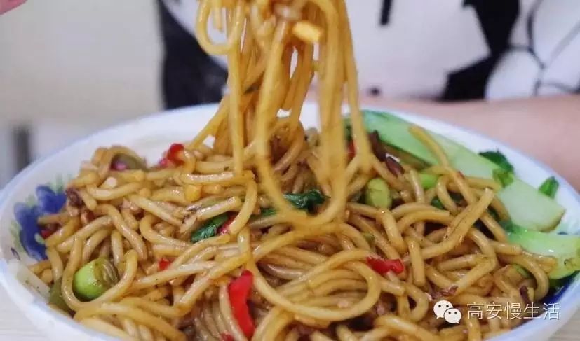 在高安,为什么很多人总是喊穷?