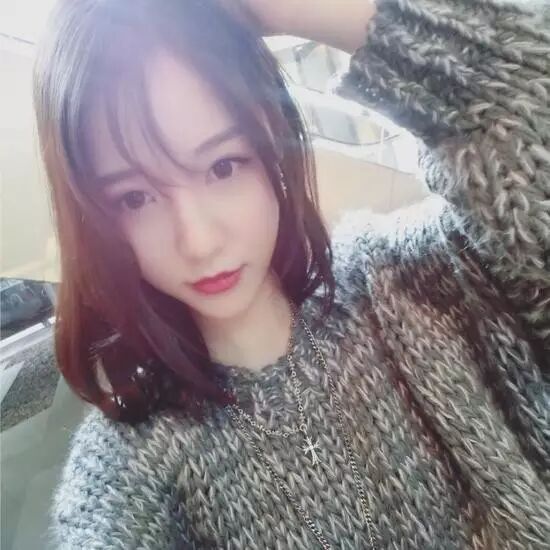 吃得了路边摊的雪梨,能稳坐王思聪第一女友的位置吗?