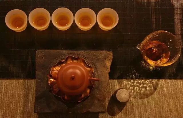 早上喝黑茶，快乐一整天！