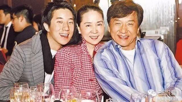 被成龙选为老婆的林凤娇该谢主隆恩吗?