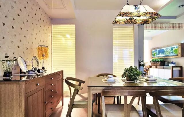 走马观灯 | 逃离繁华，从步入这个家开始