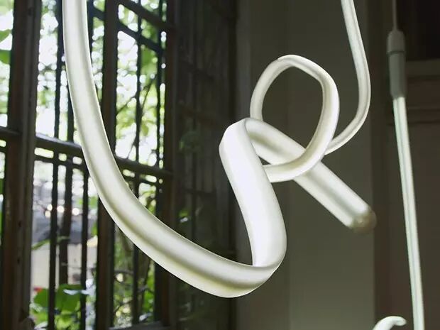 走马观灯｜这灯管可以随意折弯？活久见！