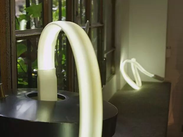 走马观灯｜这灯管可以随意折弯？活久见！