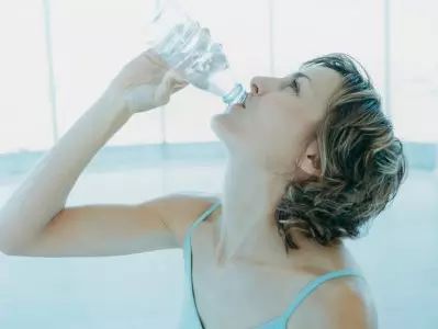 天热喝水,恬净净水