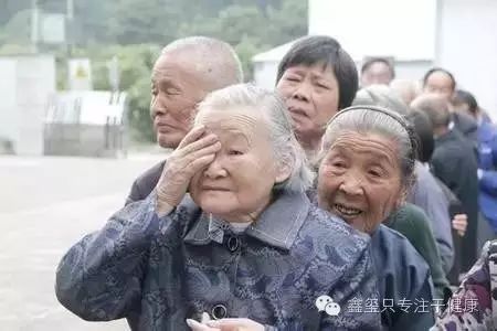 汪涵因过度劳累眼球血管破裂!眼睛不适提醒你的11种病,...