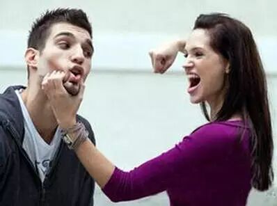 男人大吼：你不就是嫌我穷吗？女人的回复太精彩了！...... 第2张