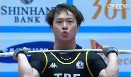 罗志祥和陈奕迅去举重了? 陈伟霆去游泳了?娱乐圈混战里...