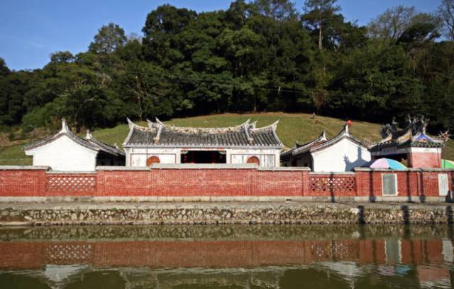 现实中的福建土楼，是不是和《大鱼海棠》一样美？