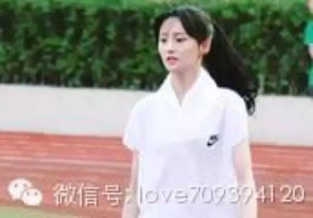 郑爽暴瘦变纸片人照片,胡彦斌多心疼啊!承认为了张翰曾...