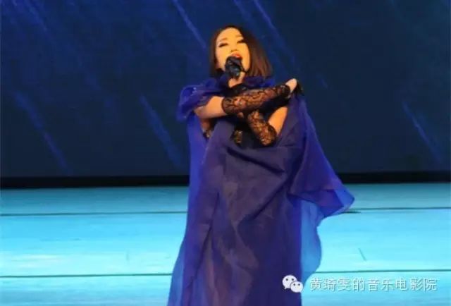 黄琦雯受邀担任全国校园歌曲大赛评委 《雨》处女秀惊艳亮相