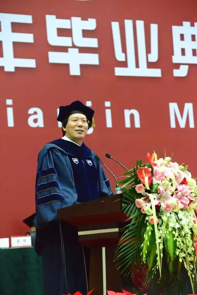 医学的理想需要人文的翅膀