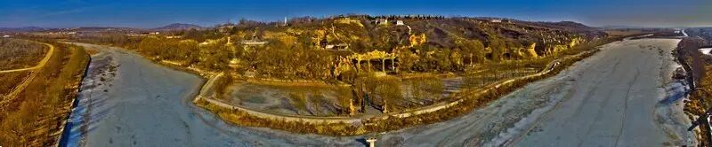 力德無(wú)人機(jī)航拍帶你瞰千年石窟 