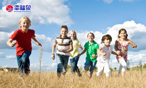 【育儿信息】“富养女”真的正确做法，别再任性啦！