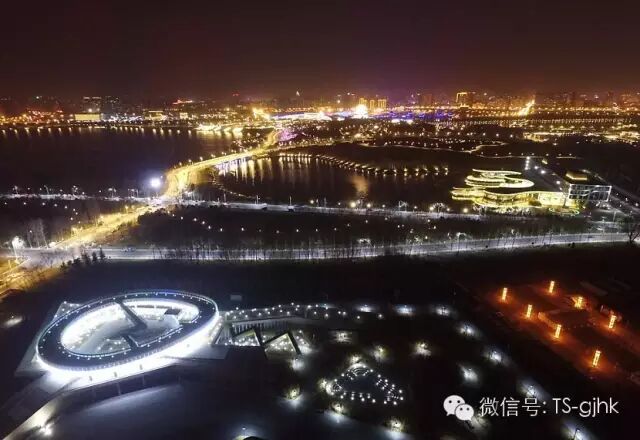 無人機(jī)駕駛培訓(xùn)--現(xiàn)代藍(lán)領(lǐng)首選！