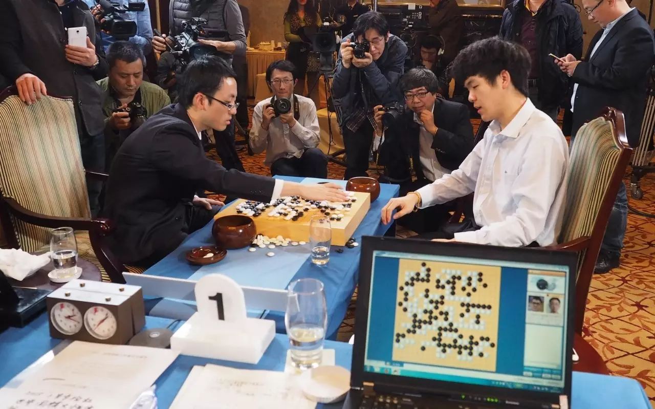 围棋第一人柯洁专访:alphago晚来五年该多好