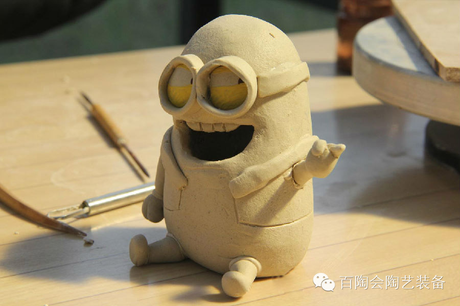 陶艺制作教程之巧捏小黄人的制作全过程【组图】