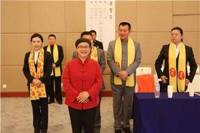 森垚儀表董事長龔偉利公益?zhèn)鞑?jpg