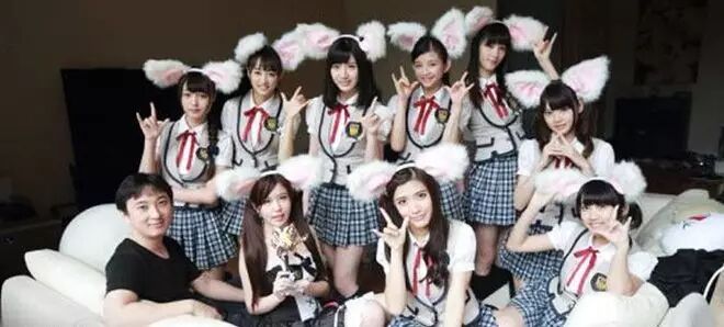 路边摊约会,王思聪居然跟她在一起了?