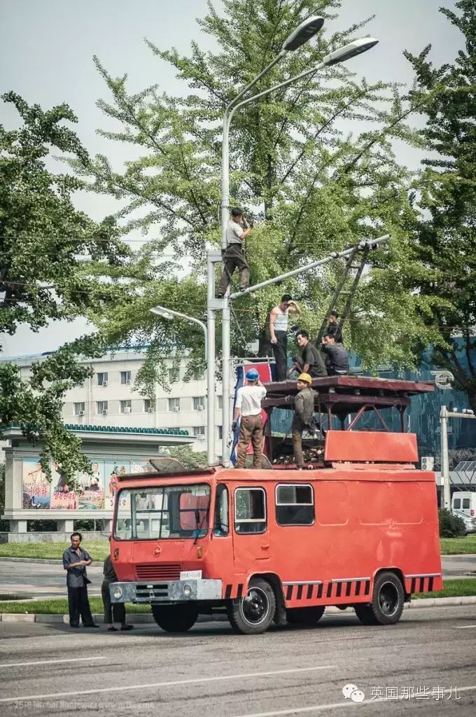 他在朝鲜冒死拍出这套游记 给世界打开了新大门