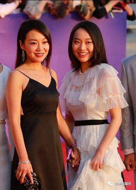 闫妮离婚那年老了10岁公婆含泪不舍她离家怒骂儿子太不争气