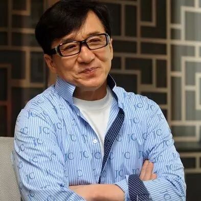被坑不丢人!成龙、张铁林在文玩收藏路上都交过“学费”