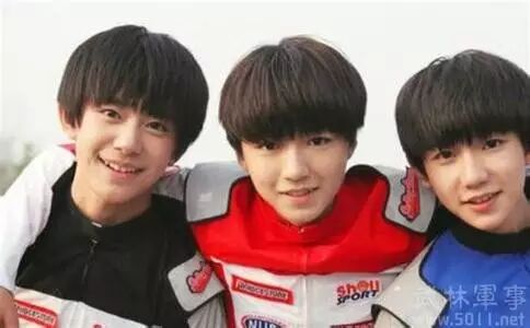 【功能介绍】您的好友TFBoys邀您自拍啦