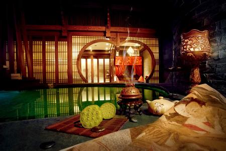 华西村人均收入_九朝会人均消费(2)