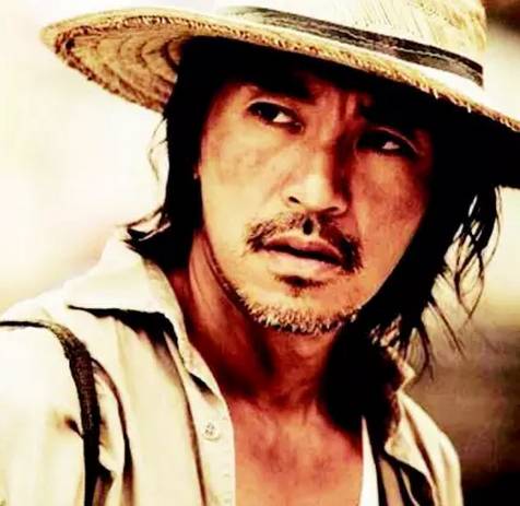 周星驰:一个向父亲索要小红花的孩子