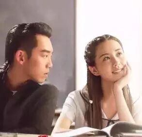 《那年青春》高能剧透来啦!一见刘诗诗就流鼻血,郑恺你...